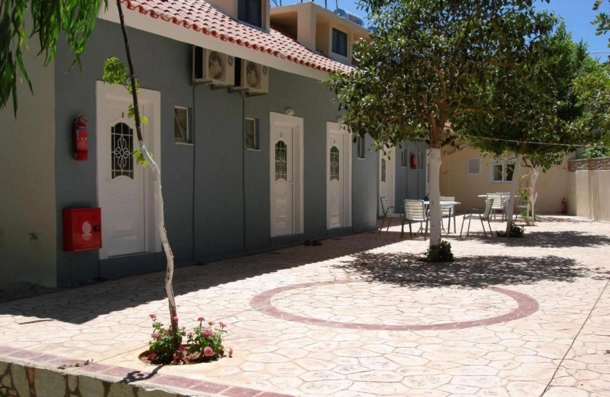 Hotel Pansion Koroni L'Antic Exterior foto
