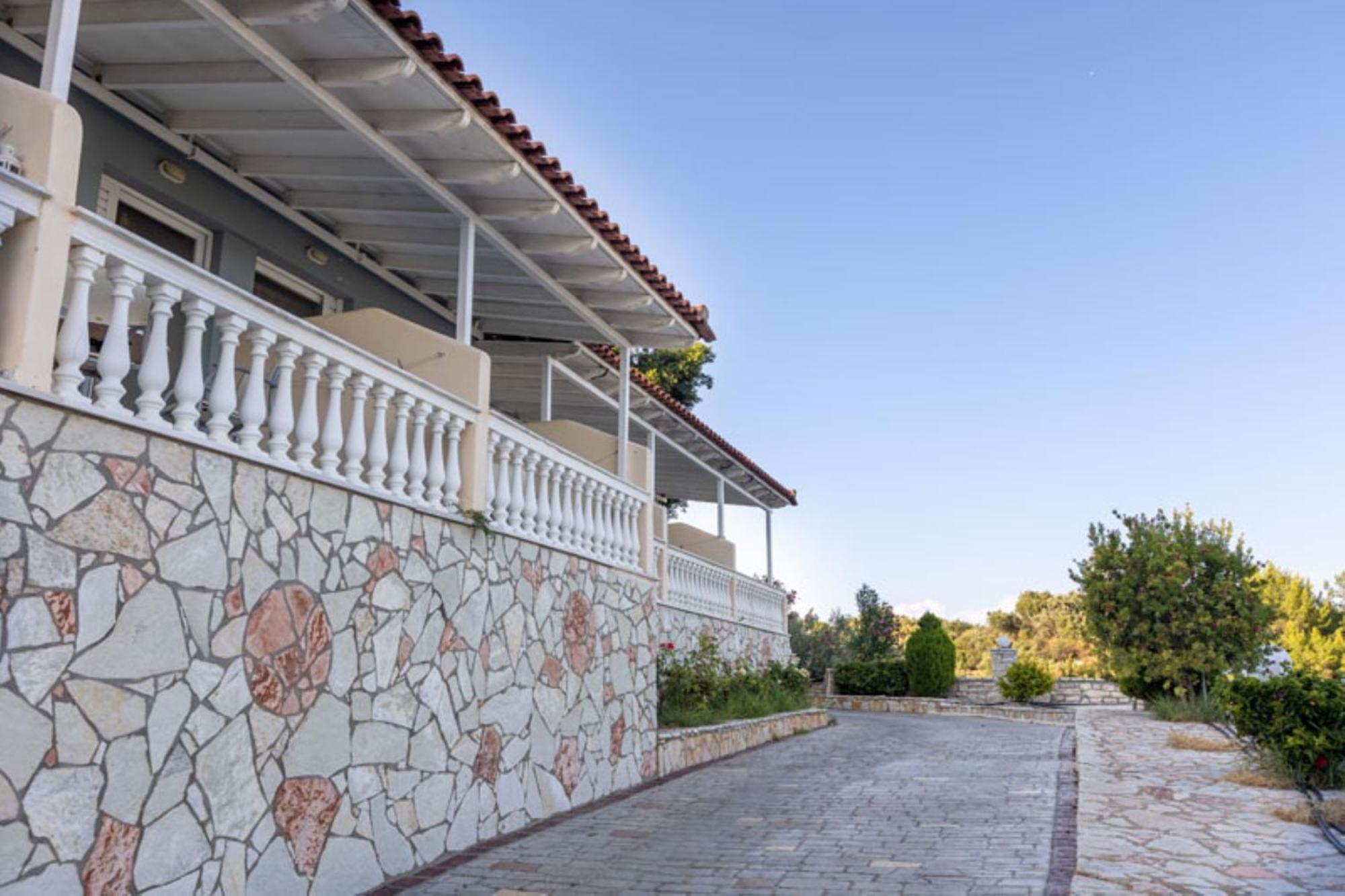 Hotel Pansion Koroni L'Antic Exterior foto